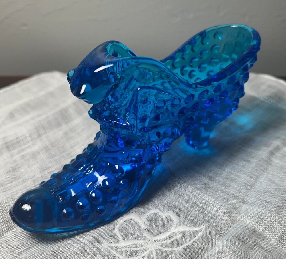 Vintage Fenton cat slipper blue hobnail
